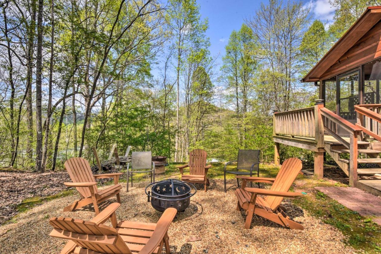 Cozy Hiawassee Cabin With Fire Pit And Mtn Views! Zewnętrze zdjęcie
