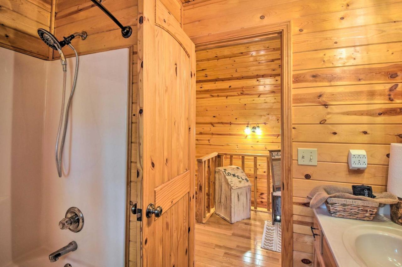 Cozy Hiawassee Cabin With Fire Pit And Mtn Views! Zewnętrze zdjęcie