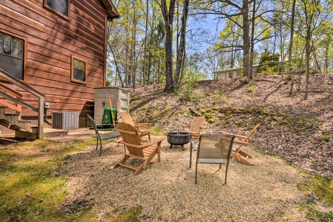 Cozy Hiawassee Cabin With Fire Pit And Mtn Views! Zewnętrze zdjęcie